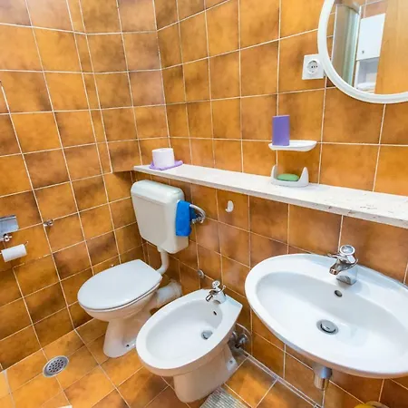 Apartment Maja Primosten